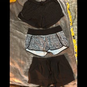 LuLulemon 3 Shorts Size 8 Black Reversible Flower